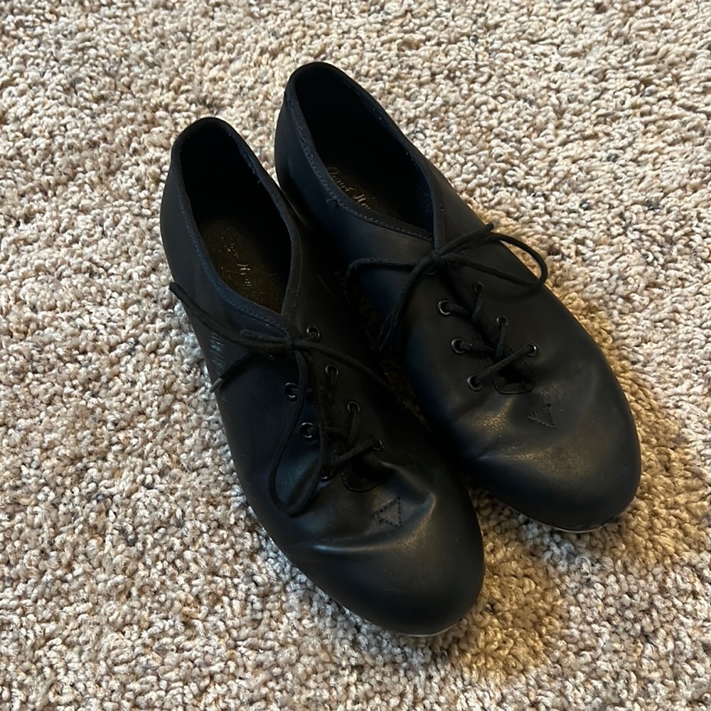 Girls tap shoes